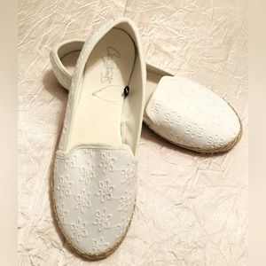 7.5 White CITY STREETS Textile Upper (New)